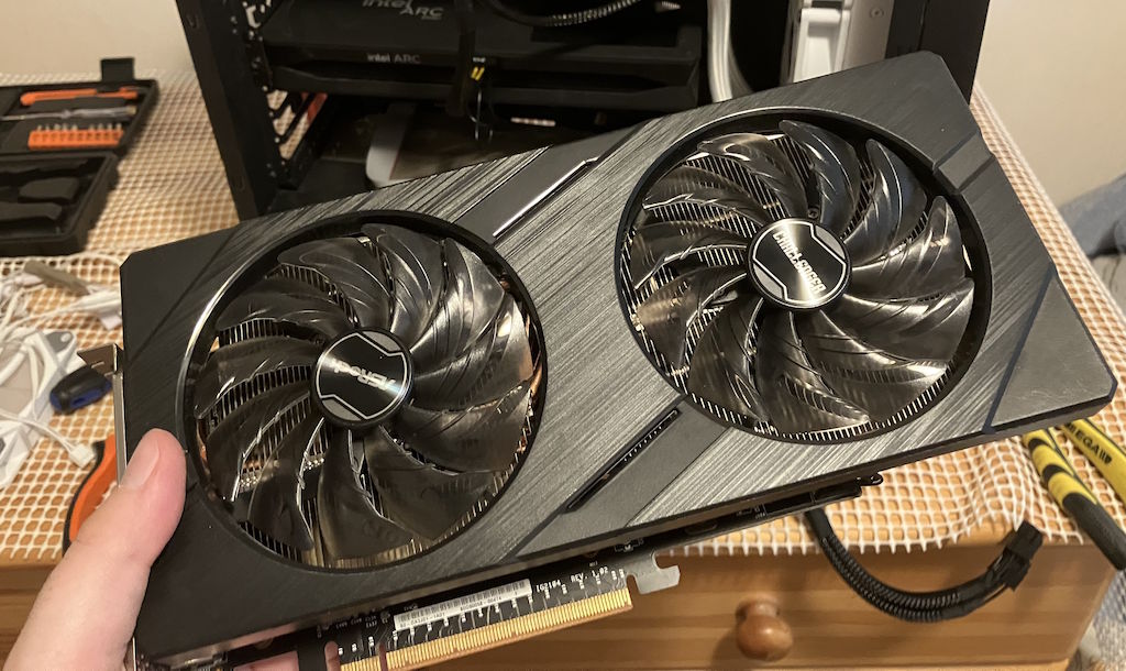 11-intel-arc-a580